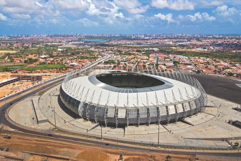 פתחי תאורה מלוחות סנטף באצטדיון פלסידו קסטלו, ברזיל.